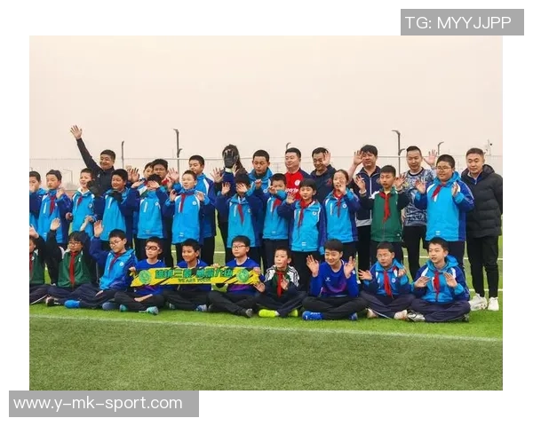 足球进校园助力青少年成长与健康发展新路径探索